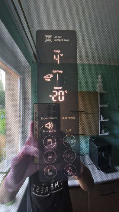Lodówka czarna, lustrzane drzwi, polecam!