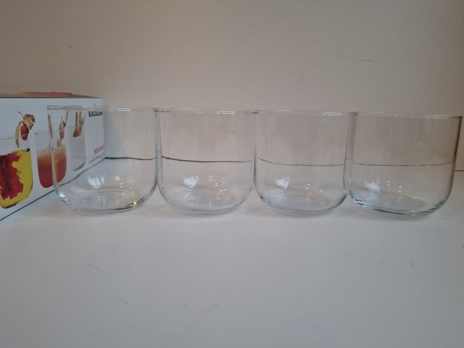 Excelsa Berlino zestaw szklanek 4 sztuki do napoi lub drinków