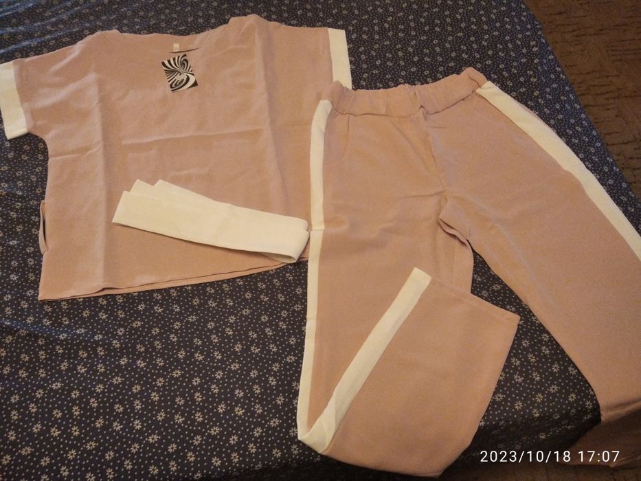 Продам летний женский  костюм.не дорого).