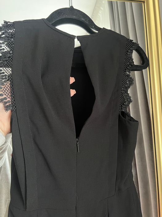 Чорний роумпер Mango