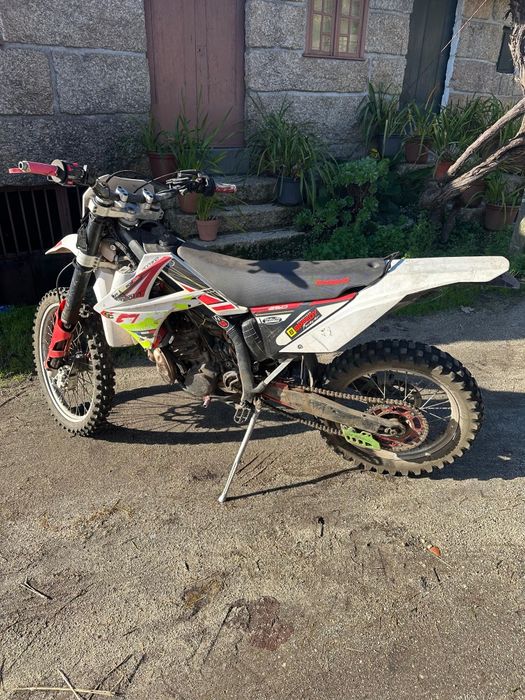 Gas Gas EC 250 de 2009 c/ documentos