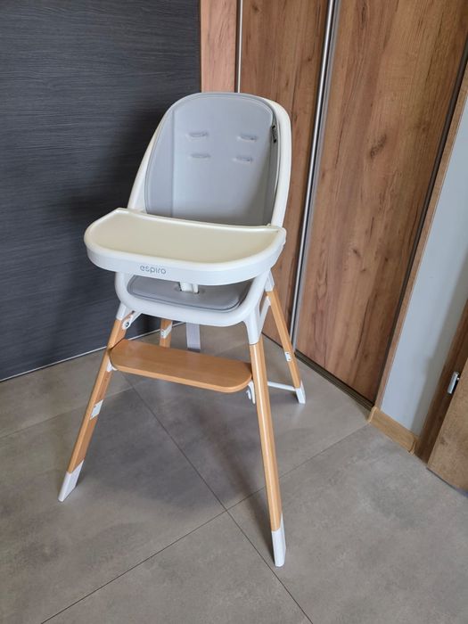 Krzesełko do karmienia dziecka