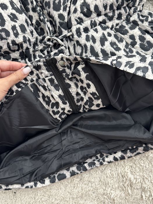 Куртка об‘ємна пуффер з капюшоном