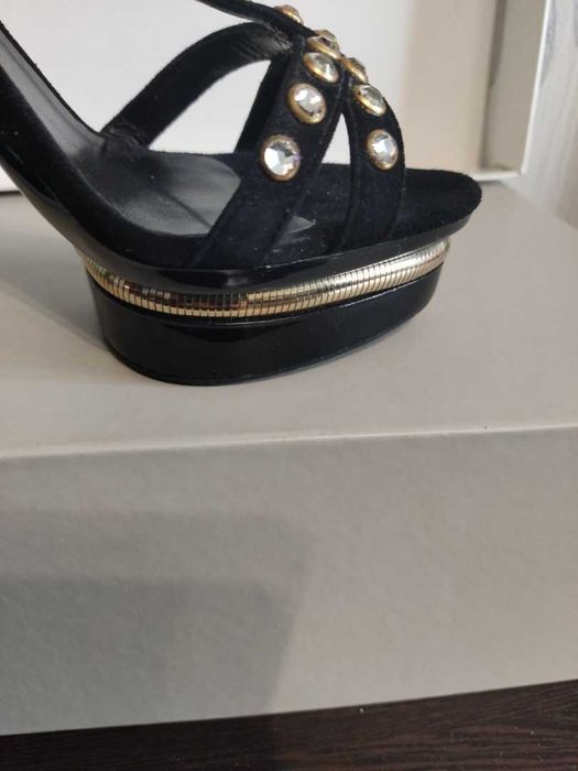 Босоніжки Le Zilla 38