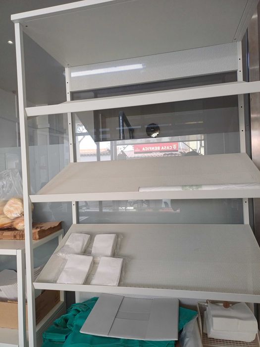 Movel com expositor