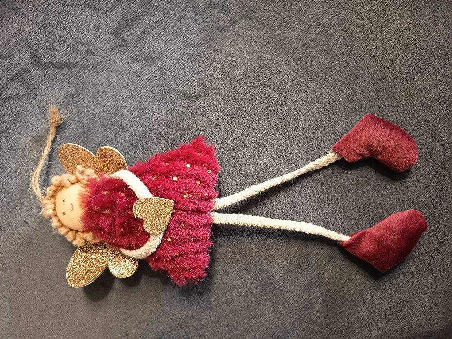 Dekoracja - wiszący aniołek w bordowej sukience / 22 cm