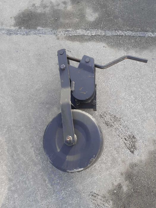 Плуг bomet 2-25 навісний, колесо опорне бомет стійка бомет корпус плуга леміш бомет