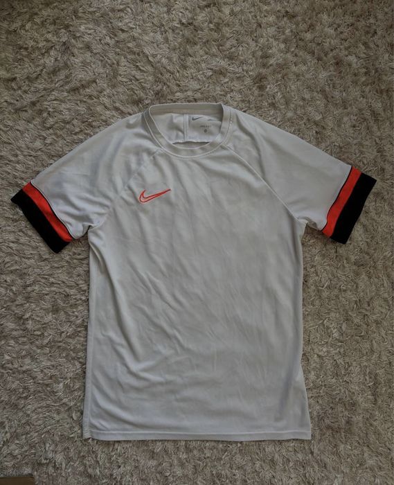 Спортивна футболка Nike Dri Fit