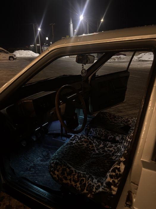 Продаєть ваз 21099