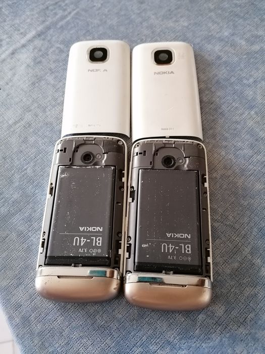 2 Telemóveis  Nokia model 311para peças