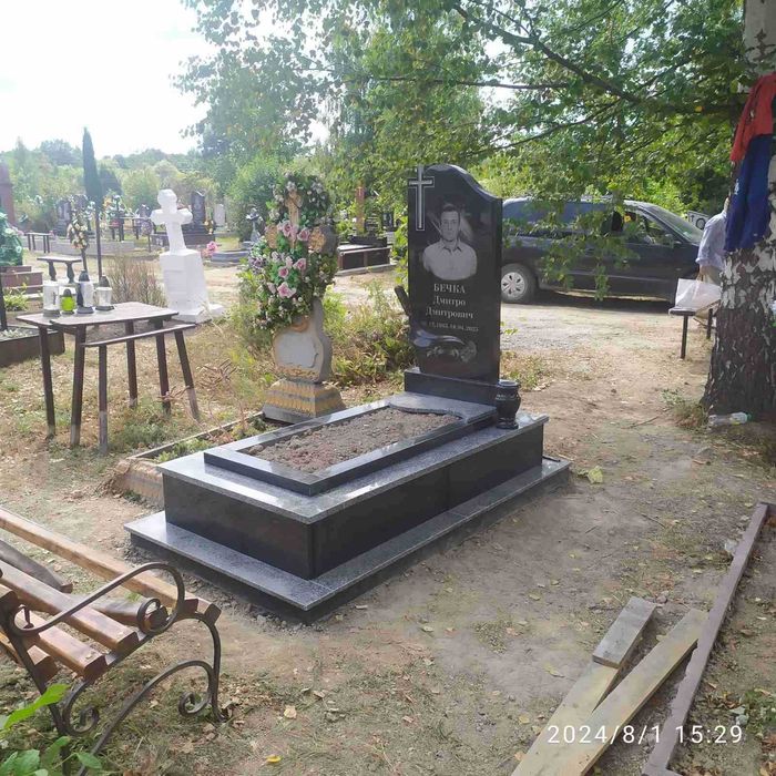 Пам'ятники від виробника Акція -50% до 22 травня!