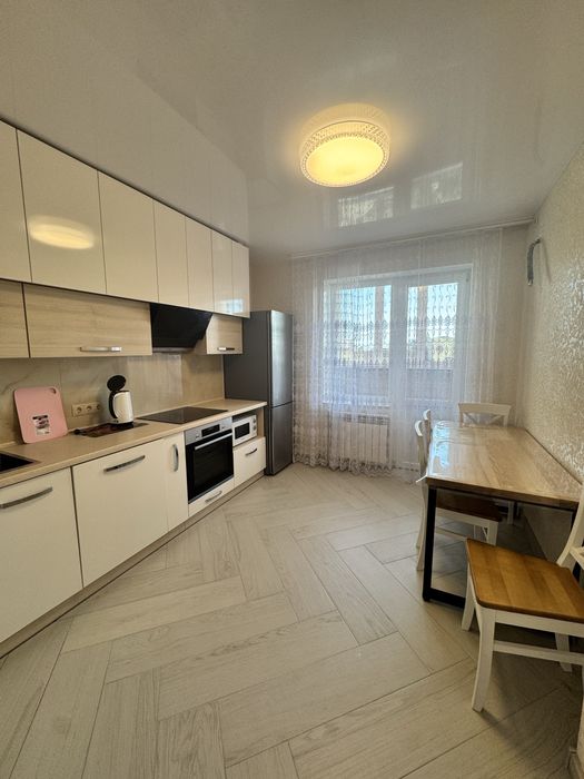 Здам подобово 2 кімнатну квартиру в центрі міста  сучасний ремонт