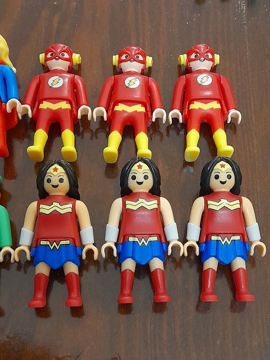 Figuras Dc comics Playmobil kinder Surpresa  Joker,  Batgirl,  Harley