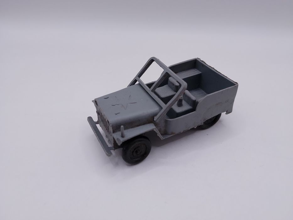 Kioskowiec plastikowy PRL Jeep Whilys Vintage 7 cm