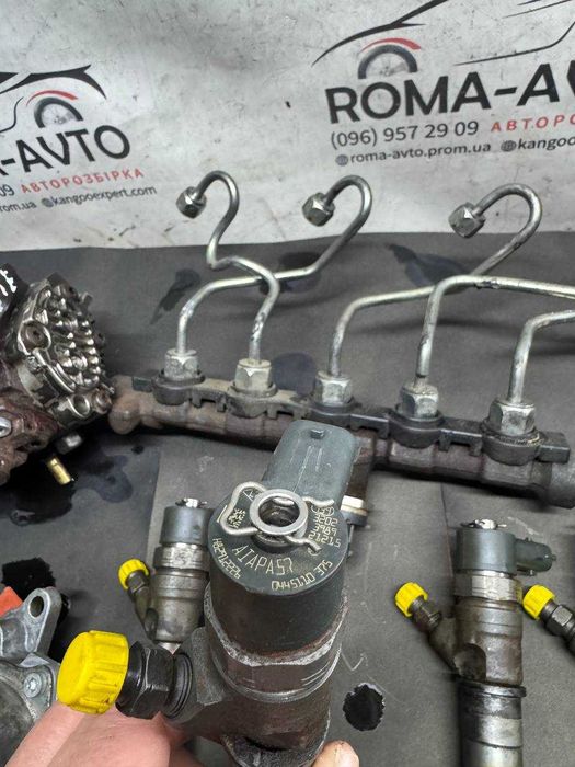 Форсунка 2.3 dci Renault Master3 0445110375 0445010205