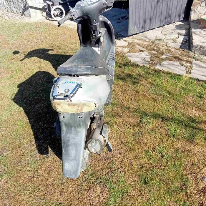 Скутер Suzuki lets 2