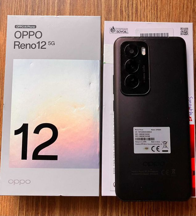 Smartfon OPPO Reno 12 5G z ładowarką bezprzewodową