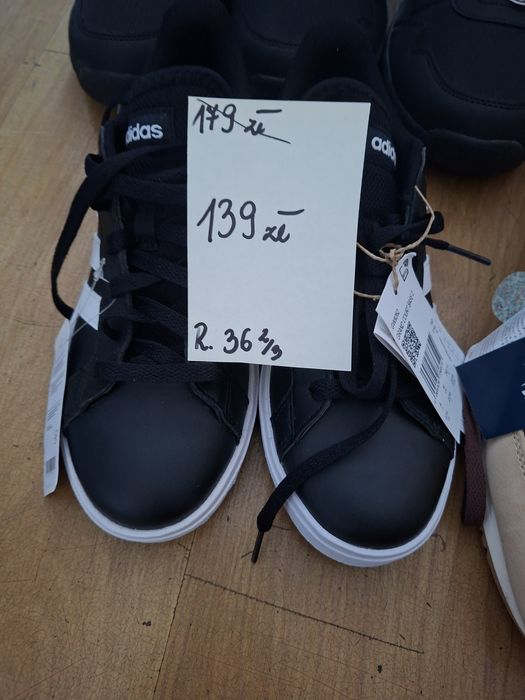 Adidas  nowe  36⅔