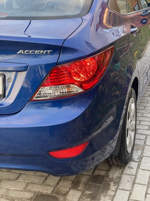 Hyundai accent 2013 год 1.4 бензин автомат