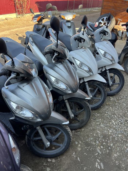 Honda Dio 68 Скутер