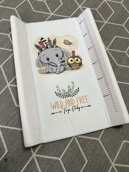 Пеленальний столик