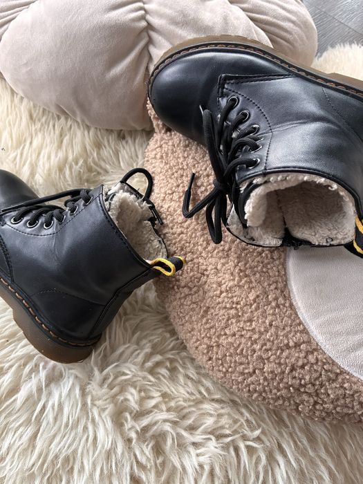 Sprzedam botki unisex  czarne ocieplane