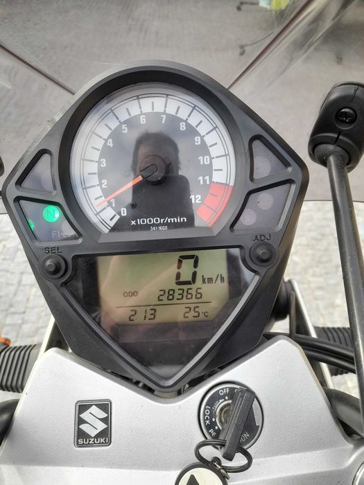Moto Suzuki SV 1000