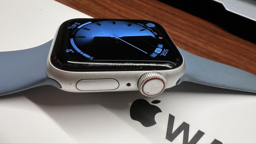 Apple Watch SE 2gen GPS + Cellular 40mm