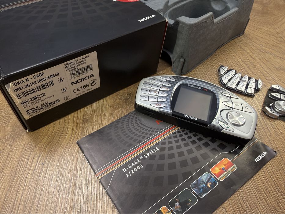 Nokia N-Gage Classic з коробкою