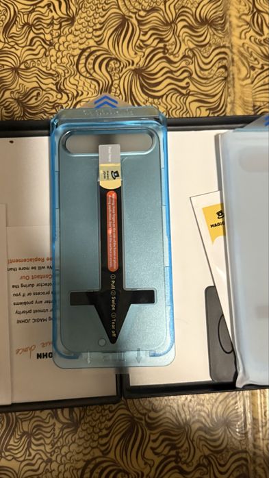 Защитное стекло с апликатором 16 про макс