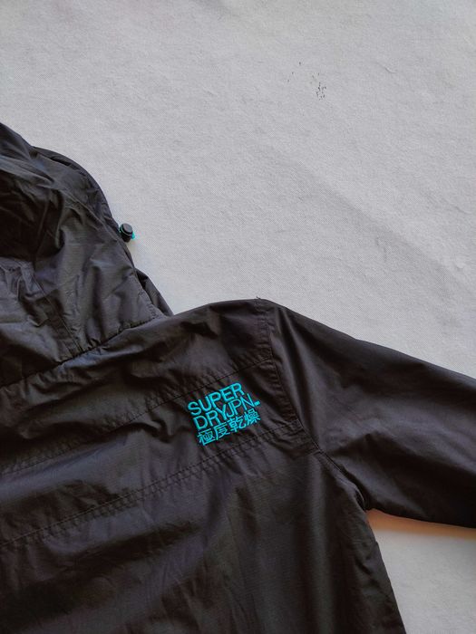 SuperDry _ Czarna grubsza przejściowa kurtka z kapturem WindCheater S