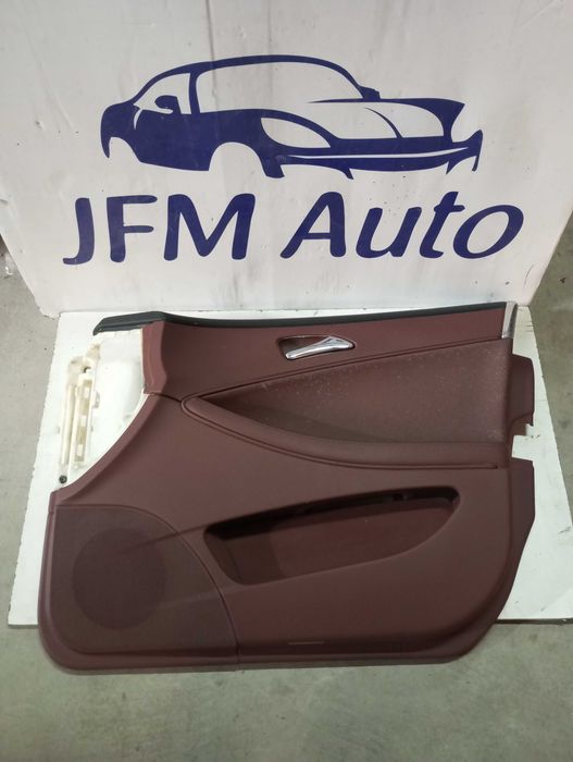 Jogo 4 Quartelas / Forras de Porta Mercedes CLS W219 - Pele Vermelha Designo