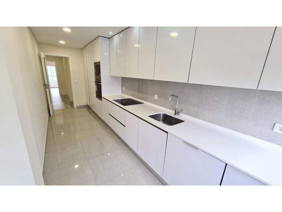 T2 Remodelado - Arrendar em Alfornelos