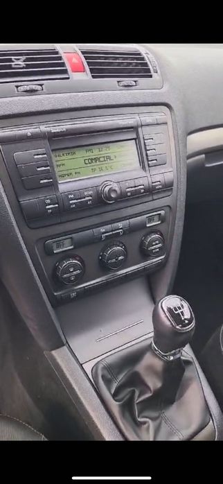 Skoda Octávia série 2 105cv 2007