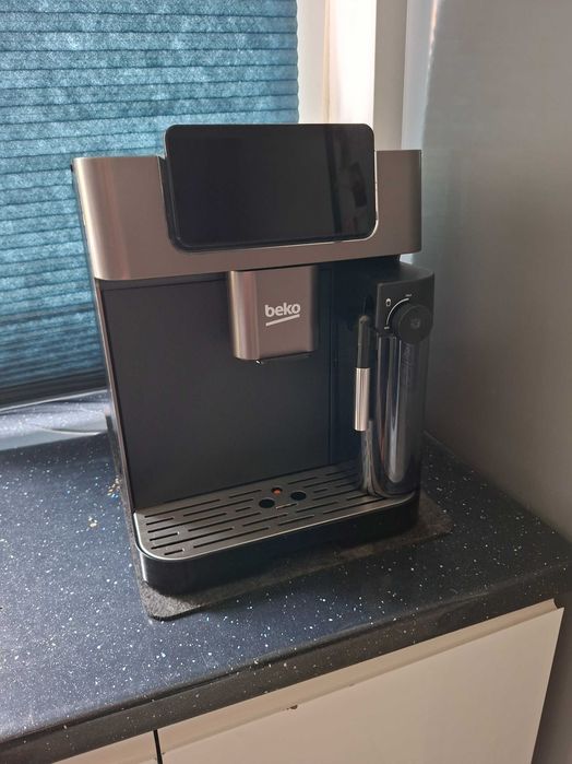 Ekspres BEKO CaffeExperto