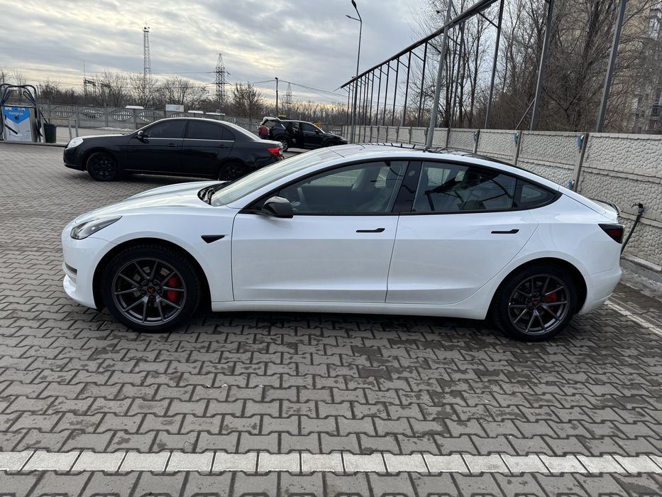 Tesla 2020 Long Range