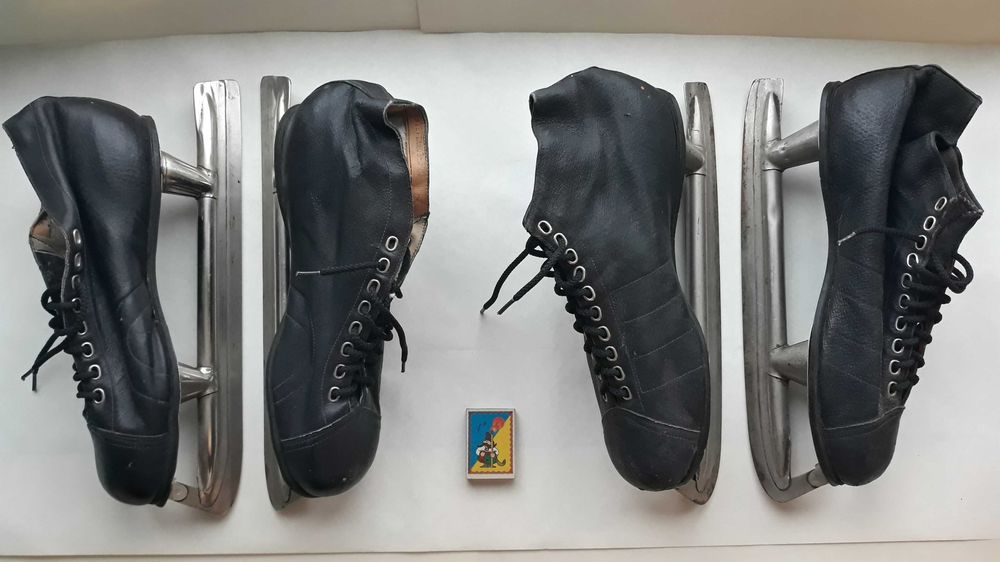 Коньки мужские кожаные ссср р 43 и 42 для катания и хоккея. Две пары