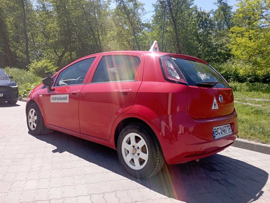 Інструктор з водіння Автоінструктор Приватні уроки водіння Механіка