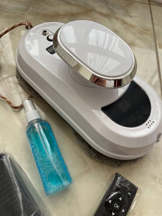 Оренда робота для миття вікон