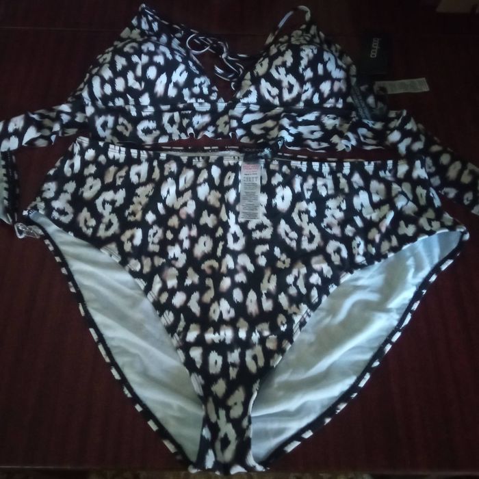 Новий купальник леопардовий , розмір 60-62