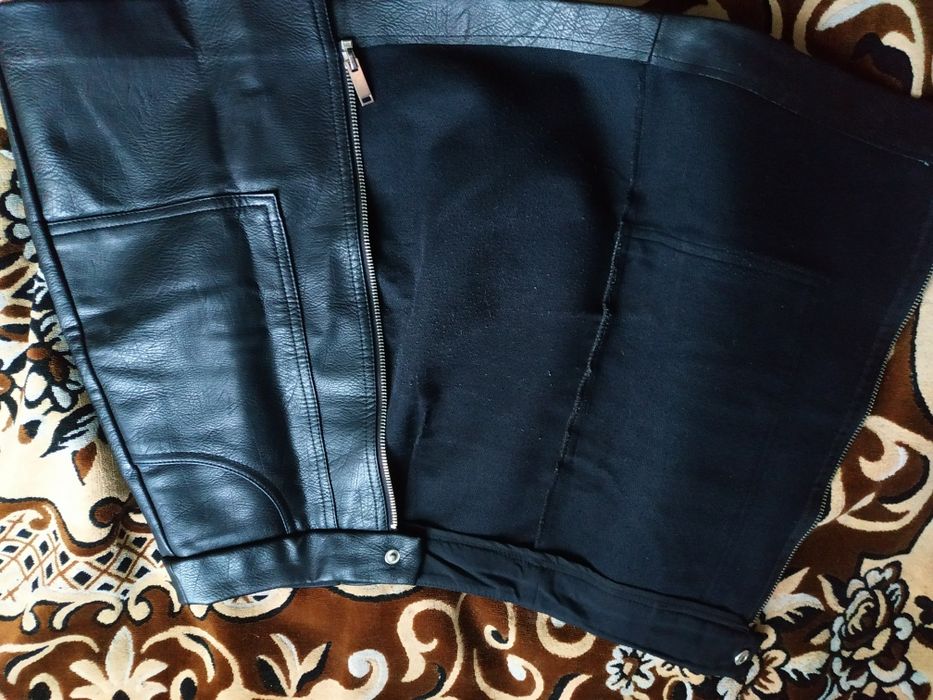 Жіноча юбка єко шкіра.Чудовий стан Б/У.