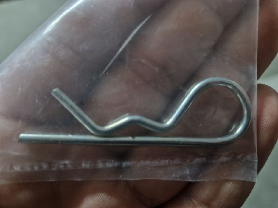 Шпилька стопора пальця B094YDGRXG віддам безкоштовно.