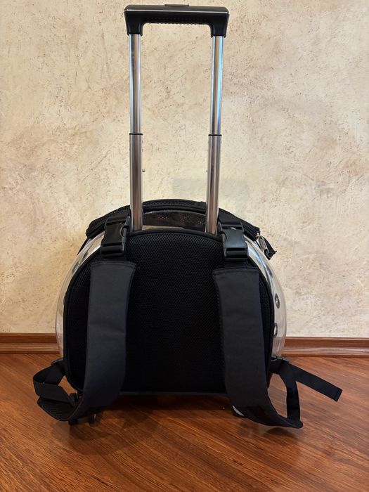 Переноска для кота на колесах прозора