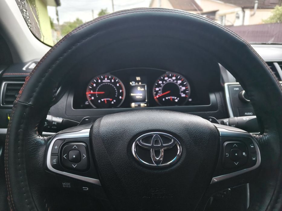Тайота camry в супер чудовому стані. Передусім комфорт та безпека.