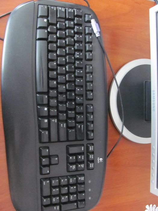 Monitor 19 Samsung + klawiatura