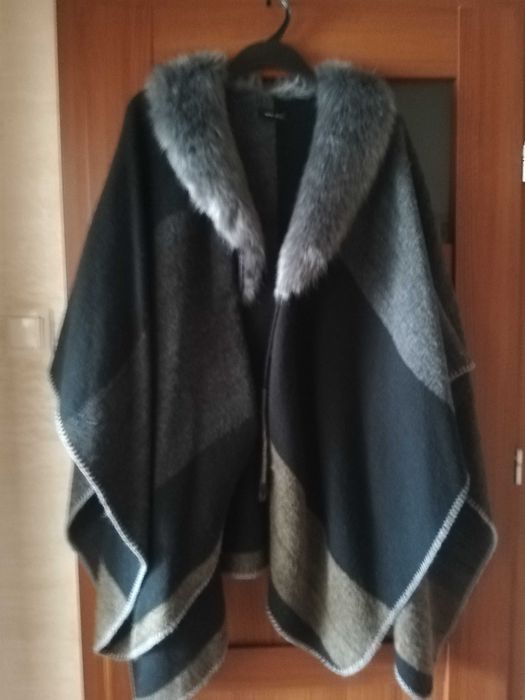 Płaszcz damski Pączo z misiem.