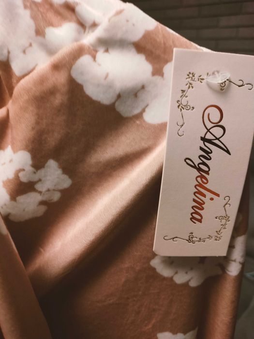 Welurowy nowy dres 152cm