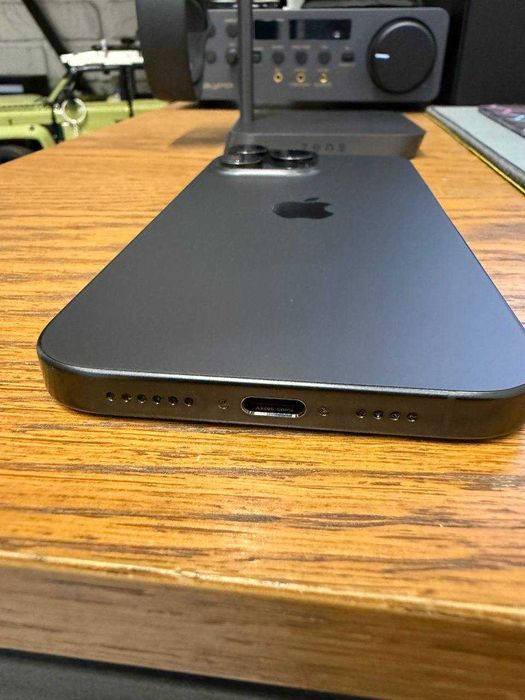 iPhone 16 Pro Max 256GB Black Titanium Dual SIM Как Новый! Идеальное