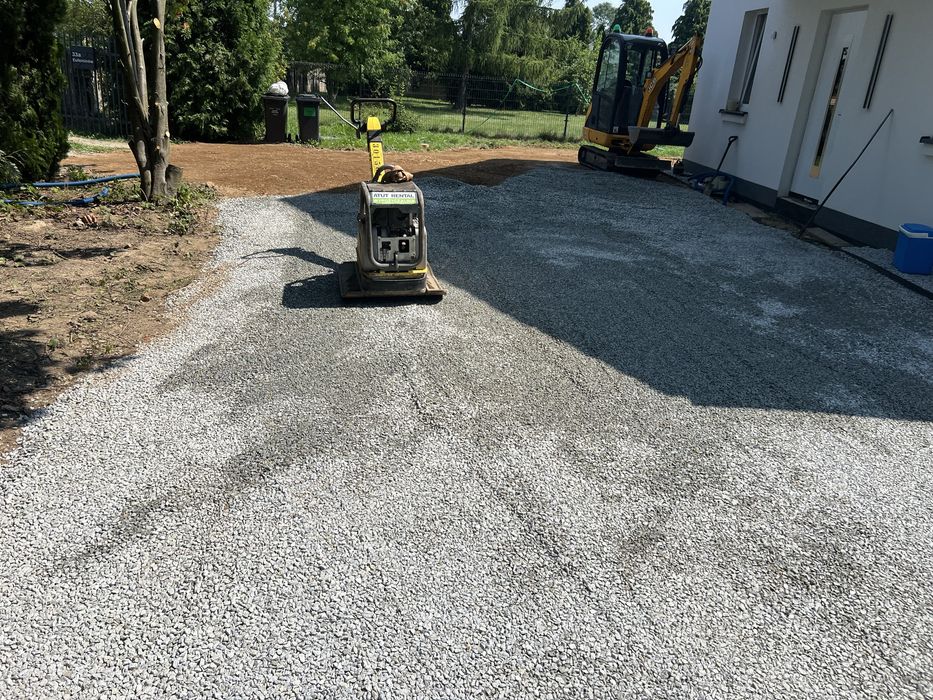 Roboty ziemne wyburzenia rozbiórki utwardzanie dróg parkingi drogi