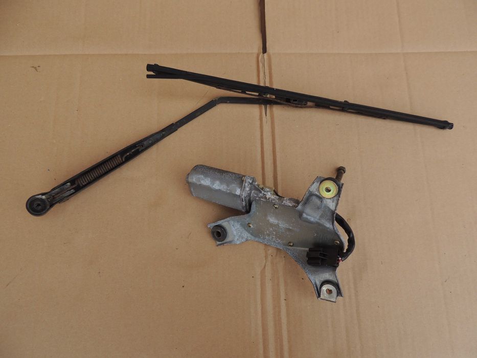 Mechanizm silniczek tył tylnej wycieraczki Mitsubishi Pajero Sport 96-